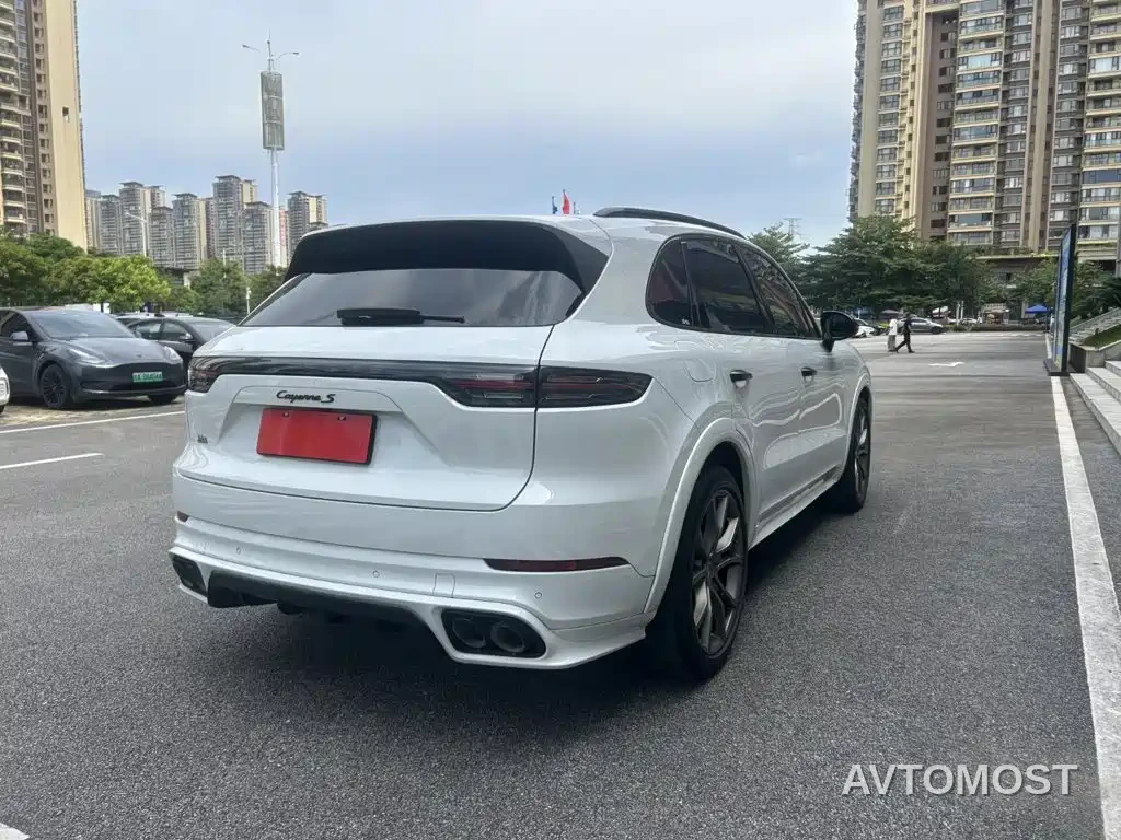 Porsche Cayenne 2022 Cayenne 3.0T Platinum Edition — фото 4