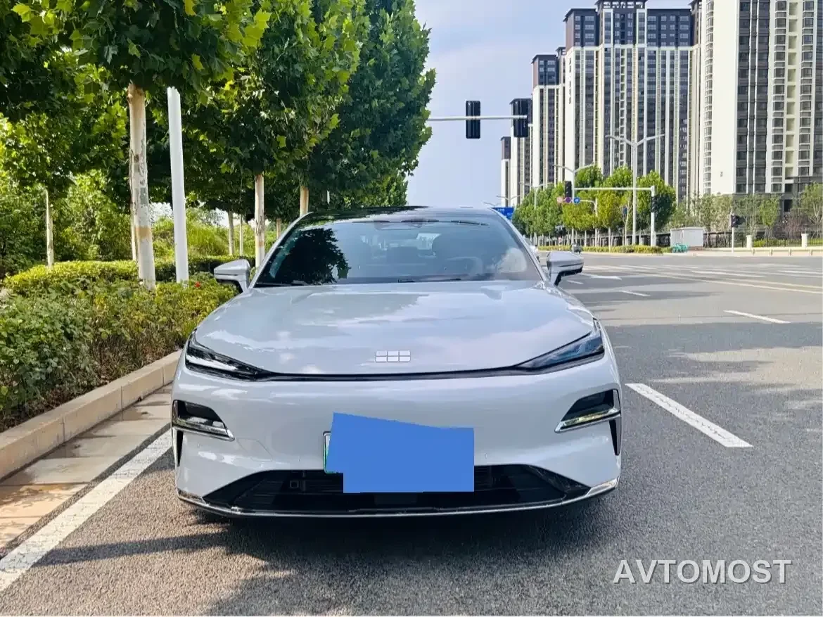 Geely Galaxy Xingyao 8 2025 130km EM-i Premium Edition — фото 10
