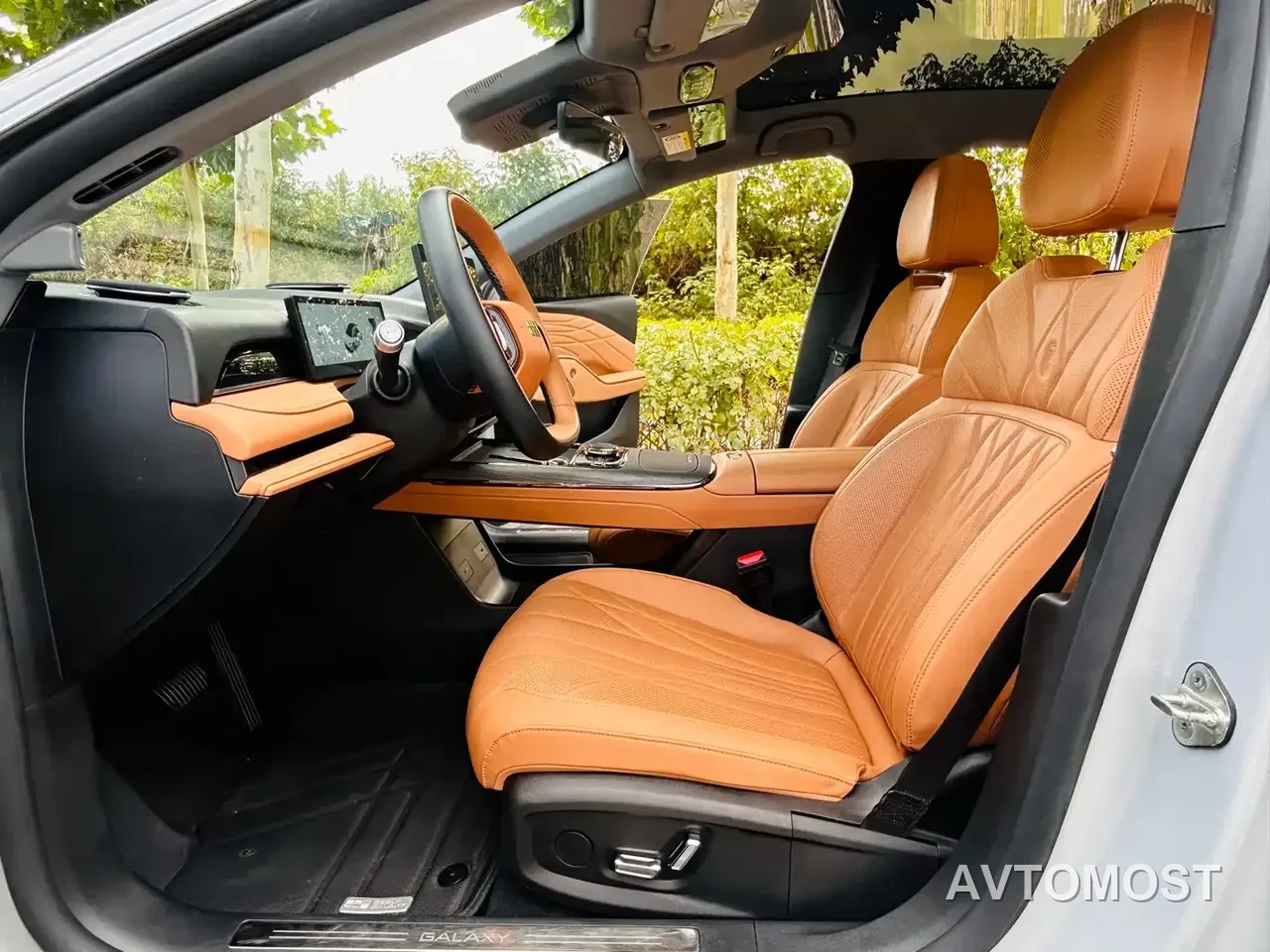Geely Galaxy Xingyao 8 2025 130km EM-i Premium Edition — фото 6