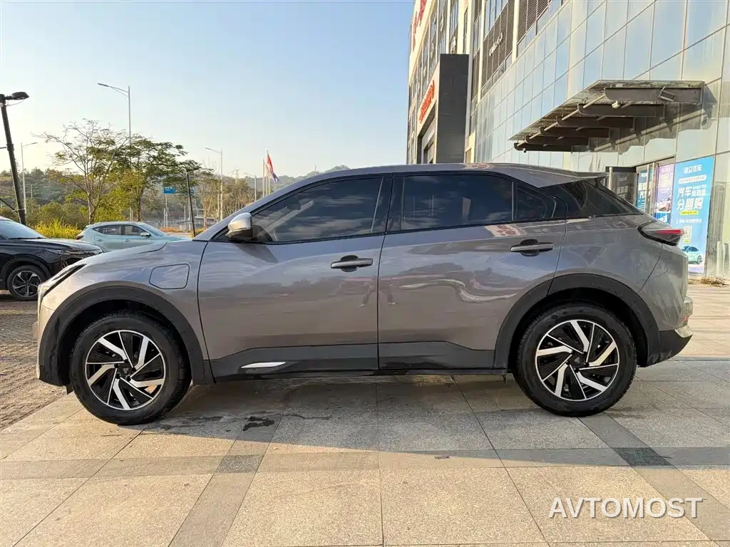 Nezha Auto Neta U 2021 Pro 400 Premium Driving Edition — фото 2