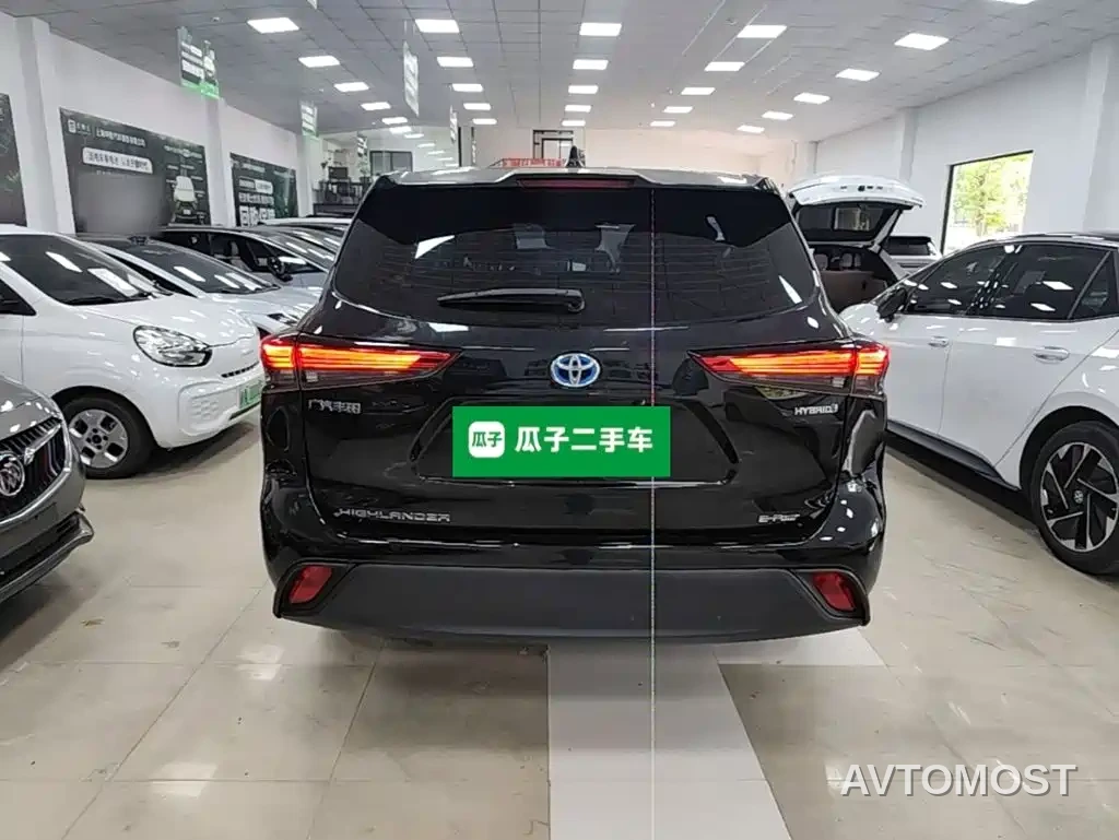 Toyota Highlander 2023 2.5L Smart Hybrid Dual Engine AWD Elite 7-Seater — фото 4