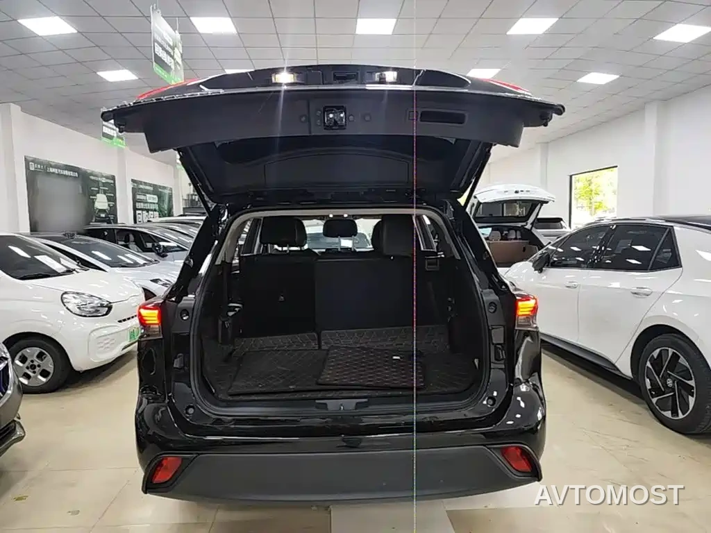 Toyota Highlander 2023 2.5L Smart Hybrid Dual Engine AWD Elite 7-Seater — фото 10