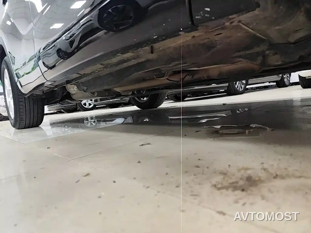 Toyota Highlander 2023 2.5L Smart Hybrid Dual Engine AWD Elite 7-Seater — фото 14