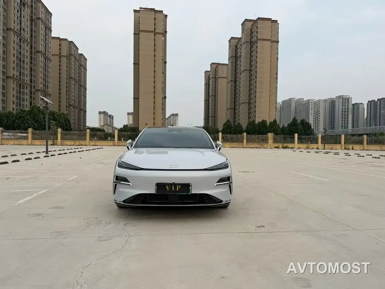 Geely Galaxy Xingyao 8 2025 130km EM-i Premium Edition — фото 2