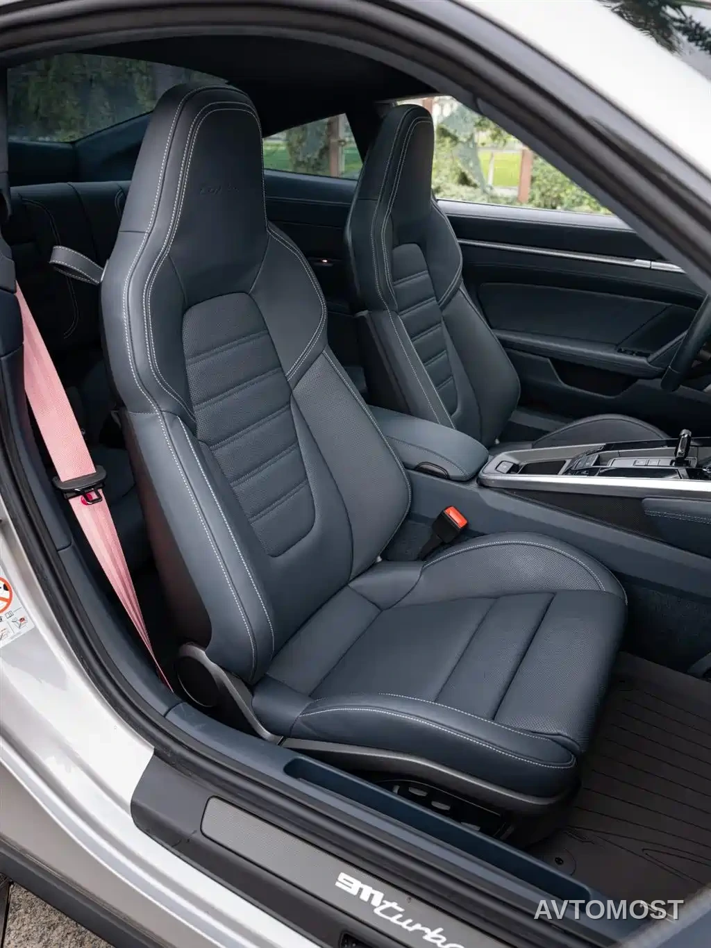 Porsche 911 2023 Turbo S 3.7T — фото 17