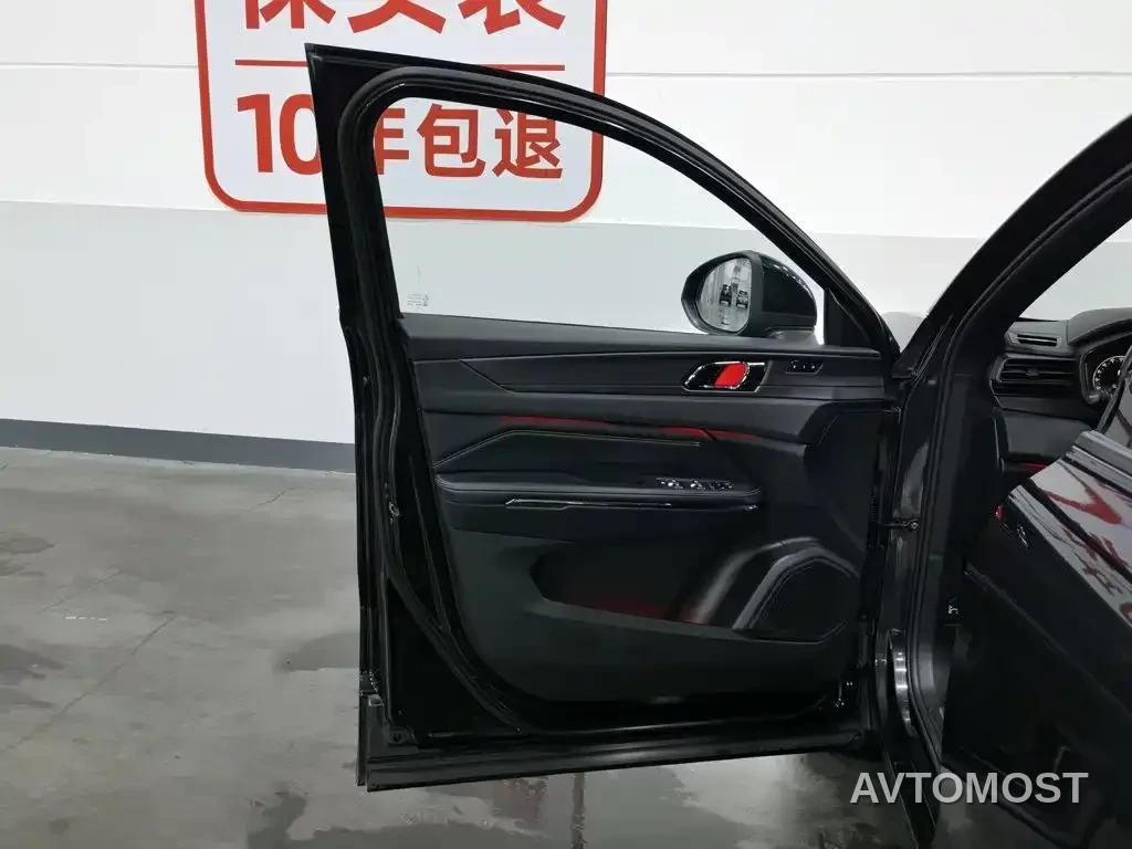 Lynk & Co 01 EM-P 2021 1.5TD PHEV Halo — фото 7
