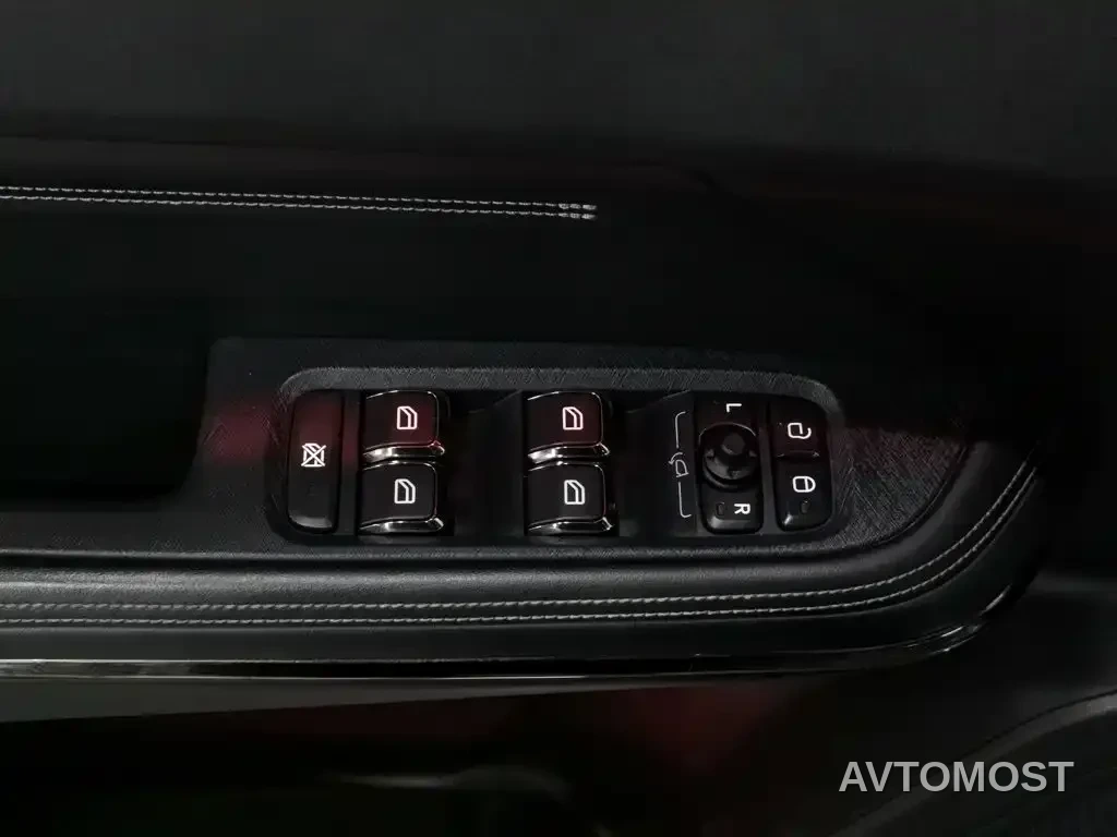 Lynk & Co 01 EM-P 2021 1.5TD PHEV Halo — фото 8