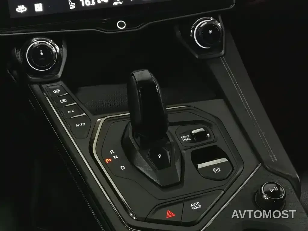 Lynk & Co 01 EM-P 2021 1.5TD PHEV Halo — фото 12
