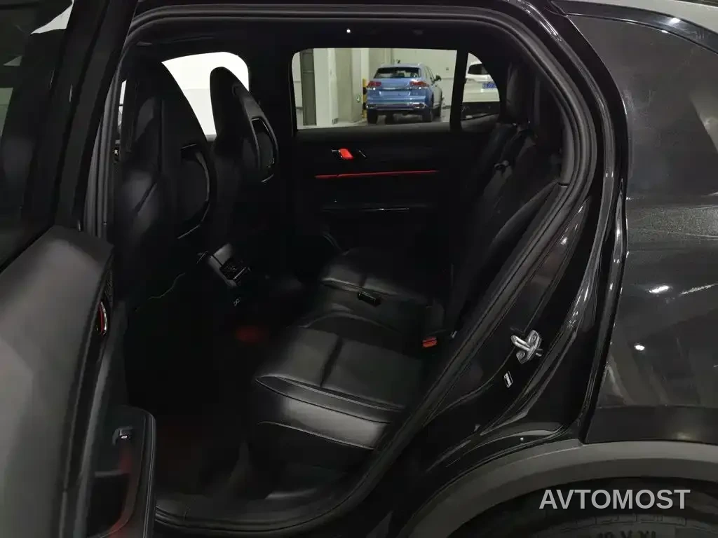 Lynk & Co 01 EM-P 2021 1.5TD PHEV Halo — фото 14