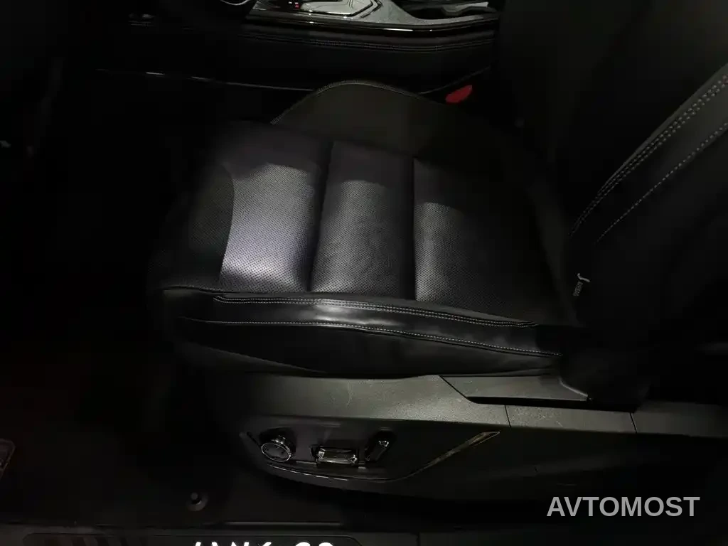 Lynk & Co 01 EM-P 2021 1.5TD PHEV Halo — фото 19