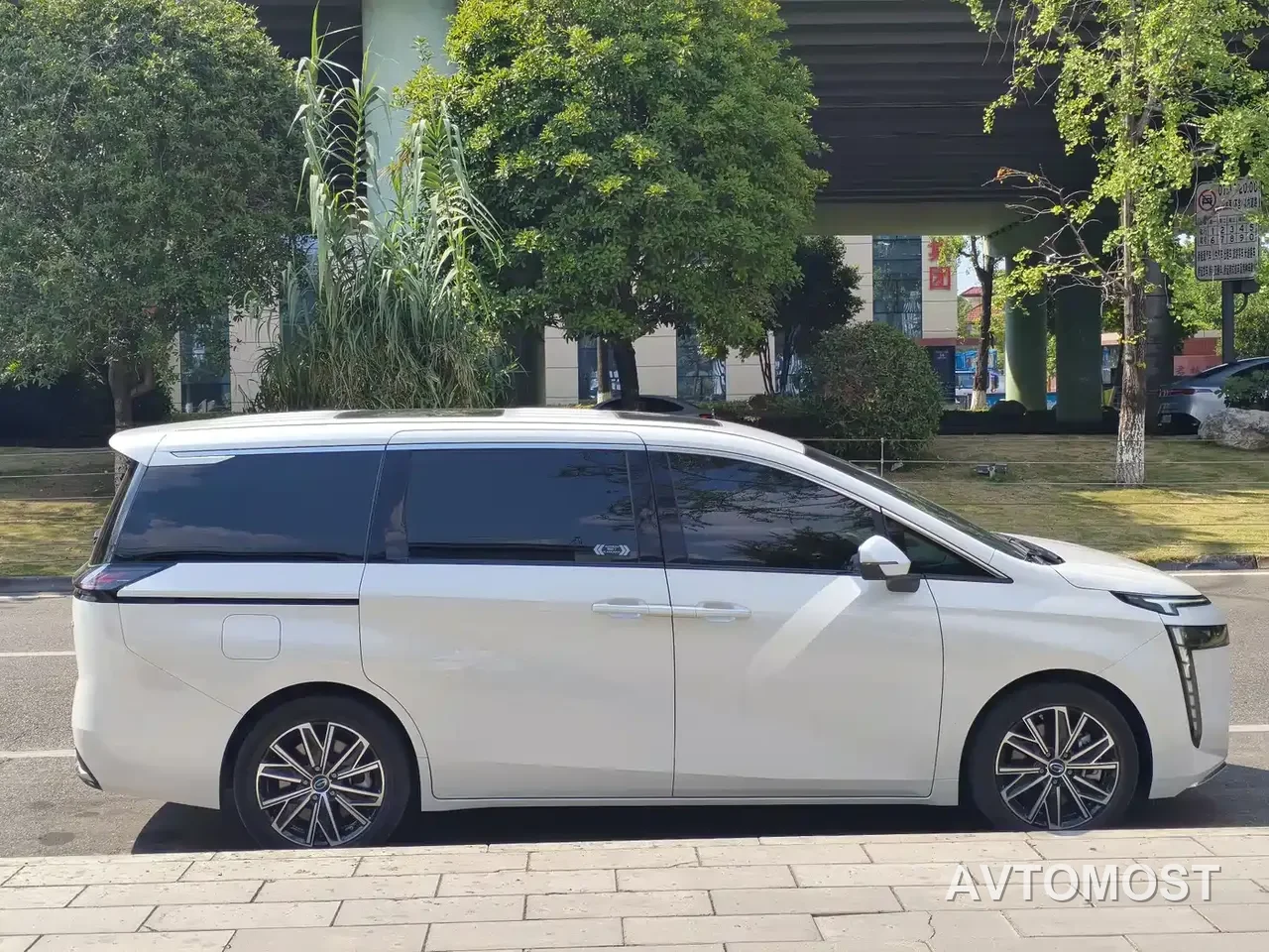 GAC Trumpchi E8 NEV 2024 150km PRO — фото 13