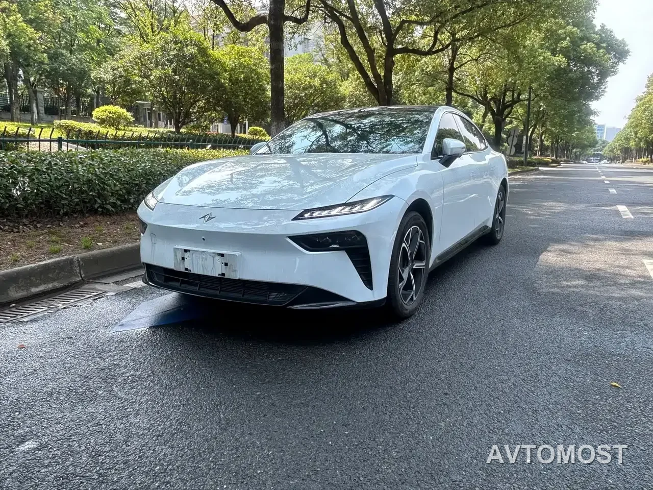 Dongfeng Yipai eπ007 2024 Extended Range 200 Ruyi Edition — фото 1