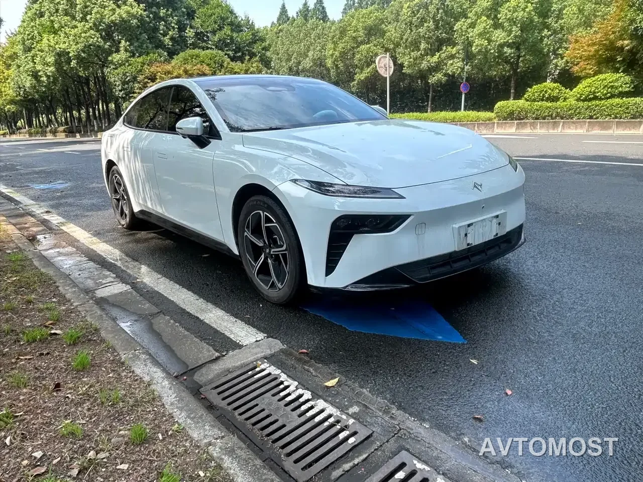 Dongfeng Yipai eπ007 2024 Extended Range 200 Ruyi Edition — фото 2