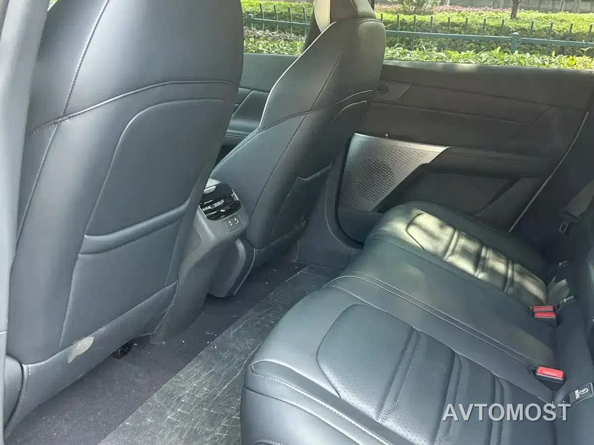 Dongfeng Yipai eπ007 2024 Extended Range 200 Ruyi Edition — фото 6