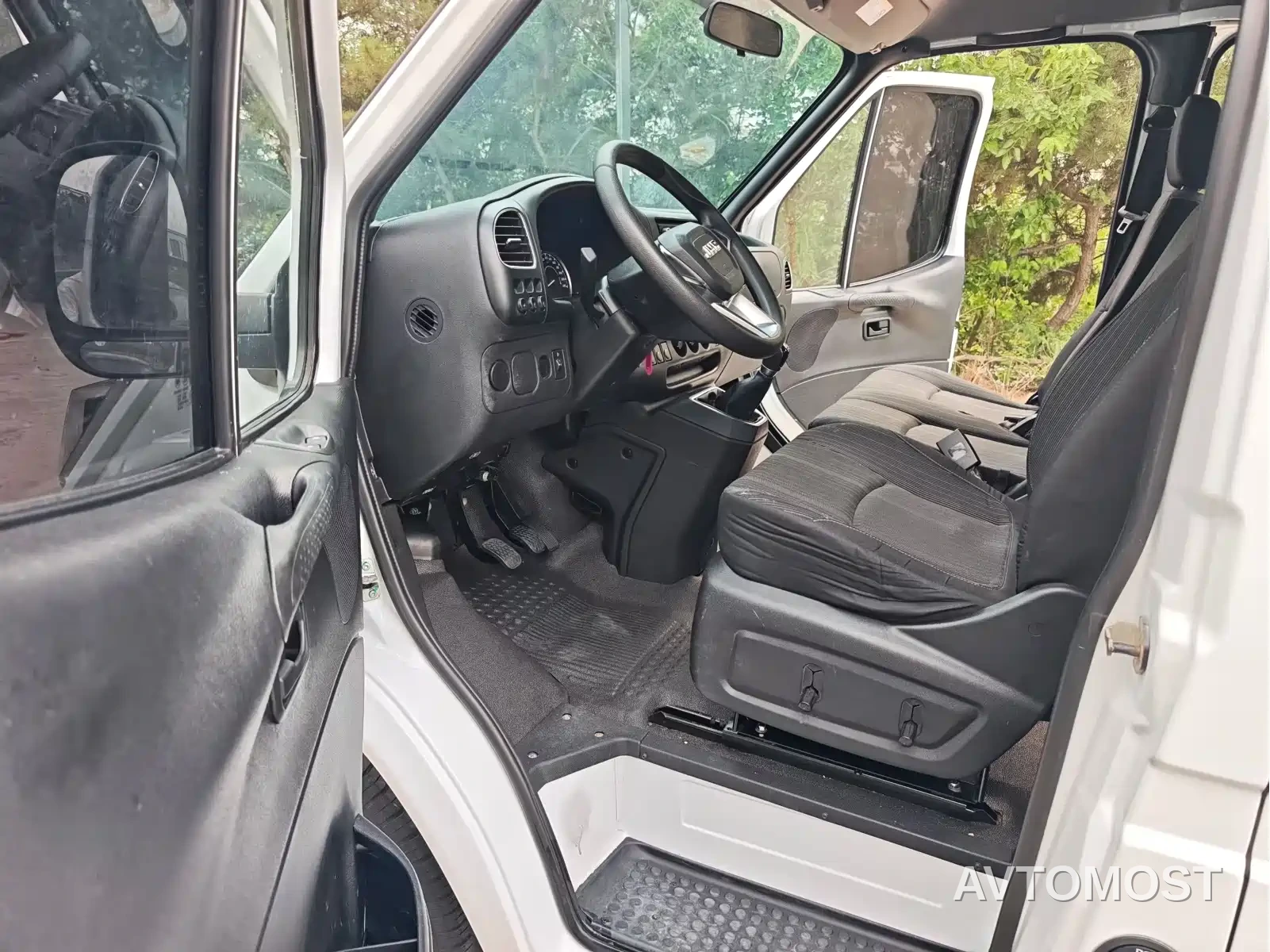 Jiangling Tesun 2021 2.8T Space King Taurus Edition Short Wheelbase Medium-high Roof 6-seater Diesel China VI JX493 — фото 7