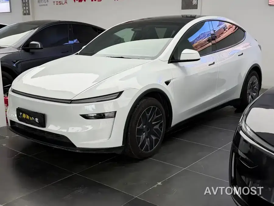 Tesla Model Y L 2025 Facelift Long Range AWD