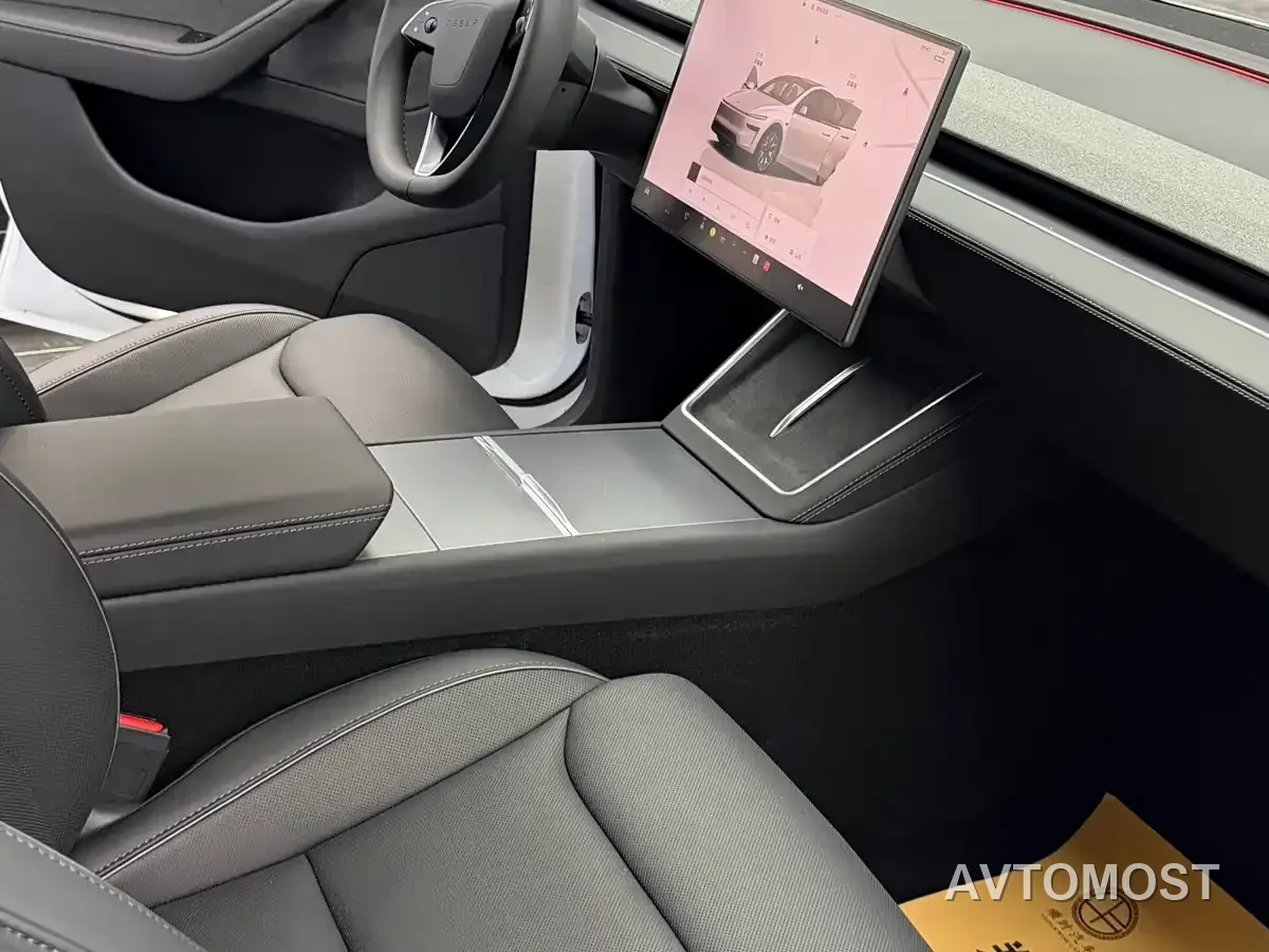 Tesla Model Y L 2025 Facelift Long Range AWD — фото 7
