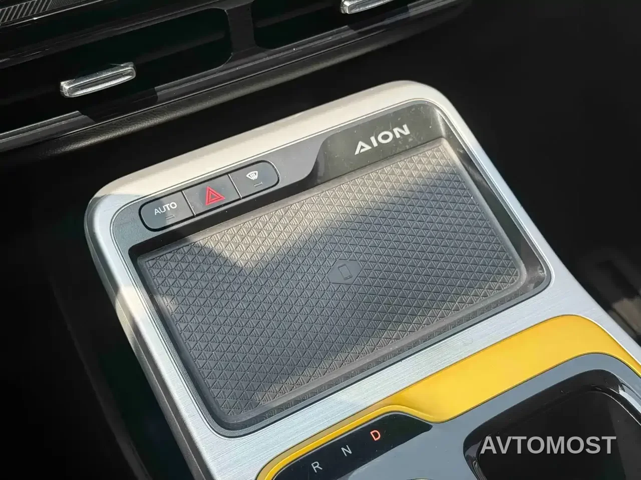 AION Y 2022 70 Smart Leader Edition LFP — фото 11