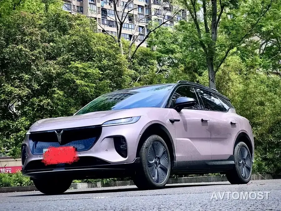 Voyah Zhiyin 2024 4WD Global Edition