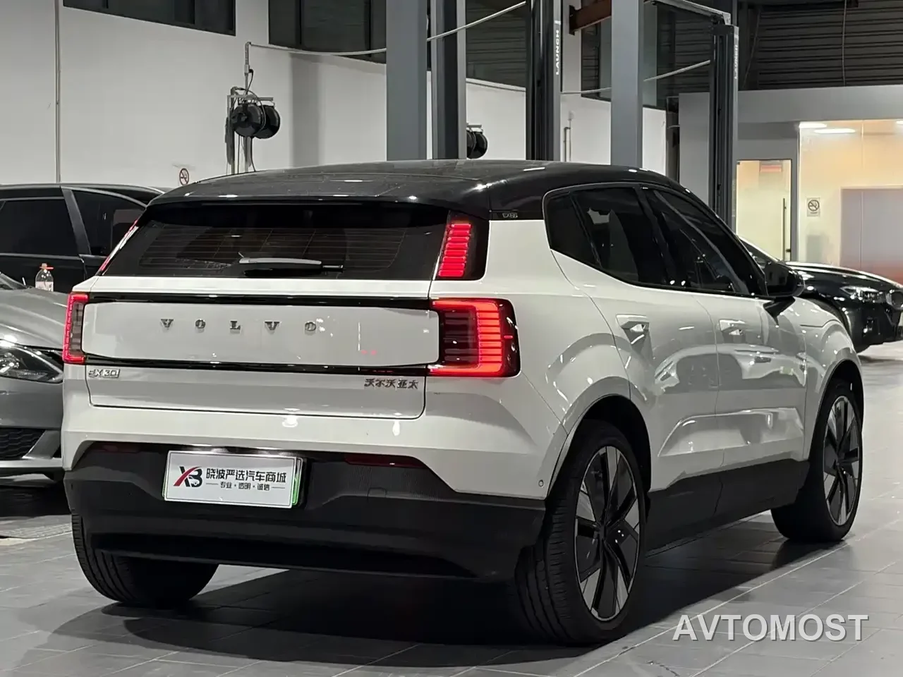 Volvo EX30 2025 Dual Motor AWD High Performance Ultra — фото 4