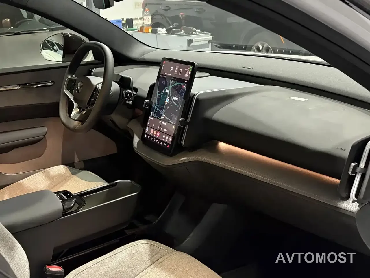 Volvo EX30 2025 Dual Motor AWD High Performance Ultra — фото 15