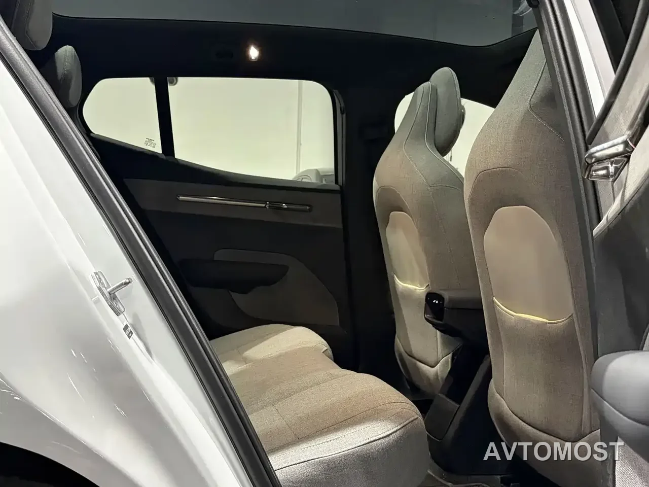 Volvo EX30 2025 Dual Motor AWD High Performance Ultra — фото 20