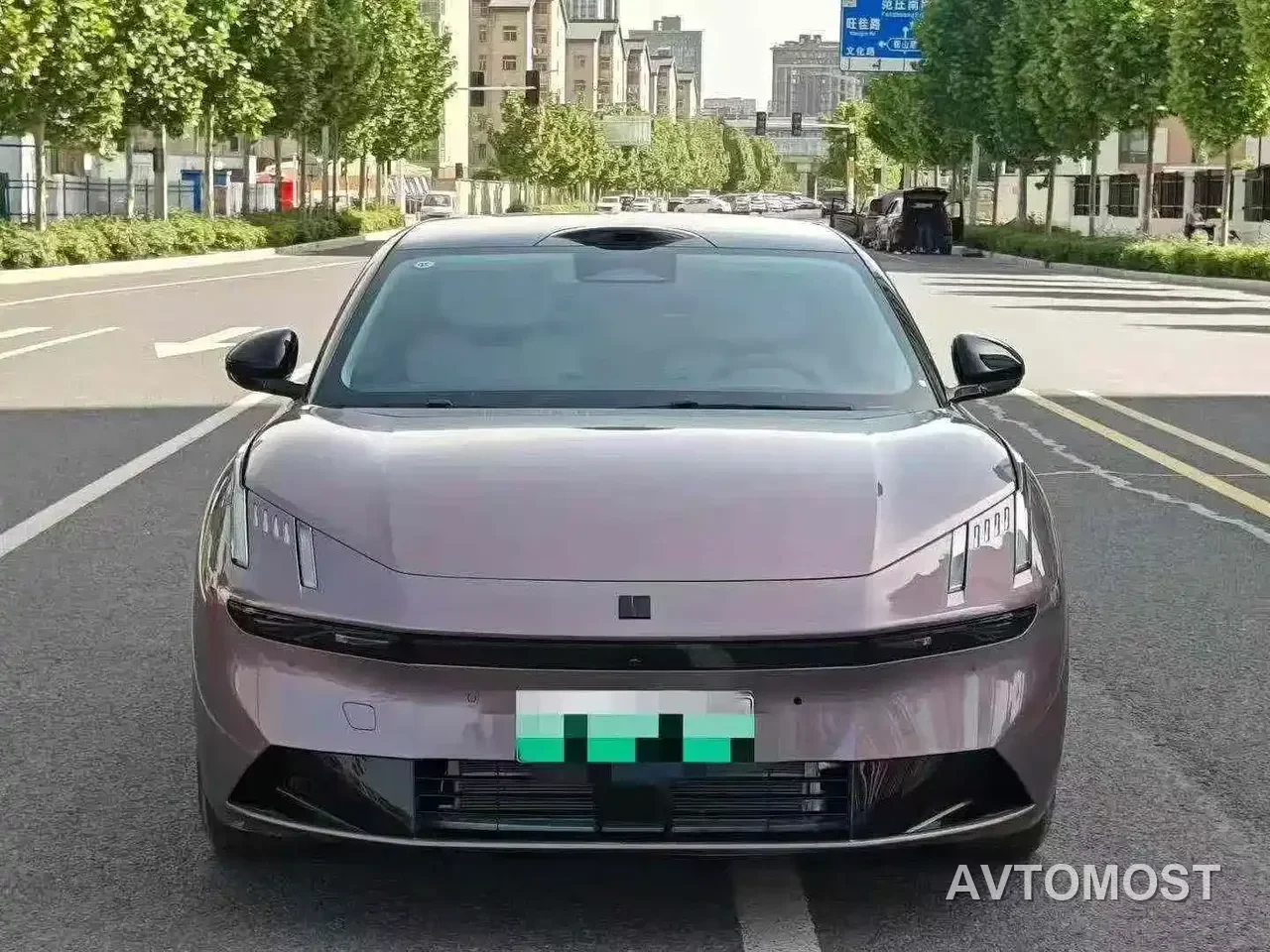 Lynk & Co 10 EM-P 2025 240km Base — фото 8
