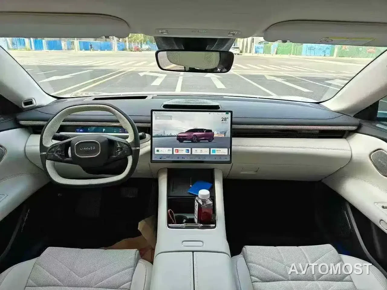 Lynk & Co 10 EM-P 2025 240km Base — фото 4