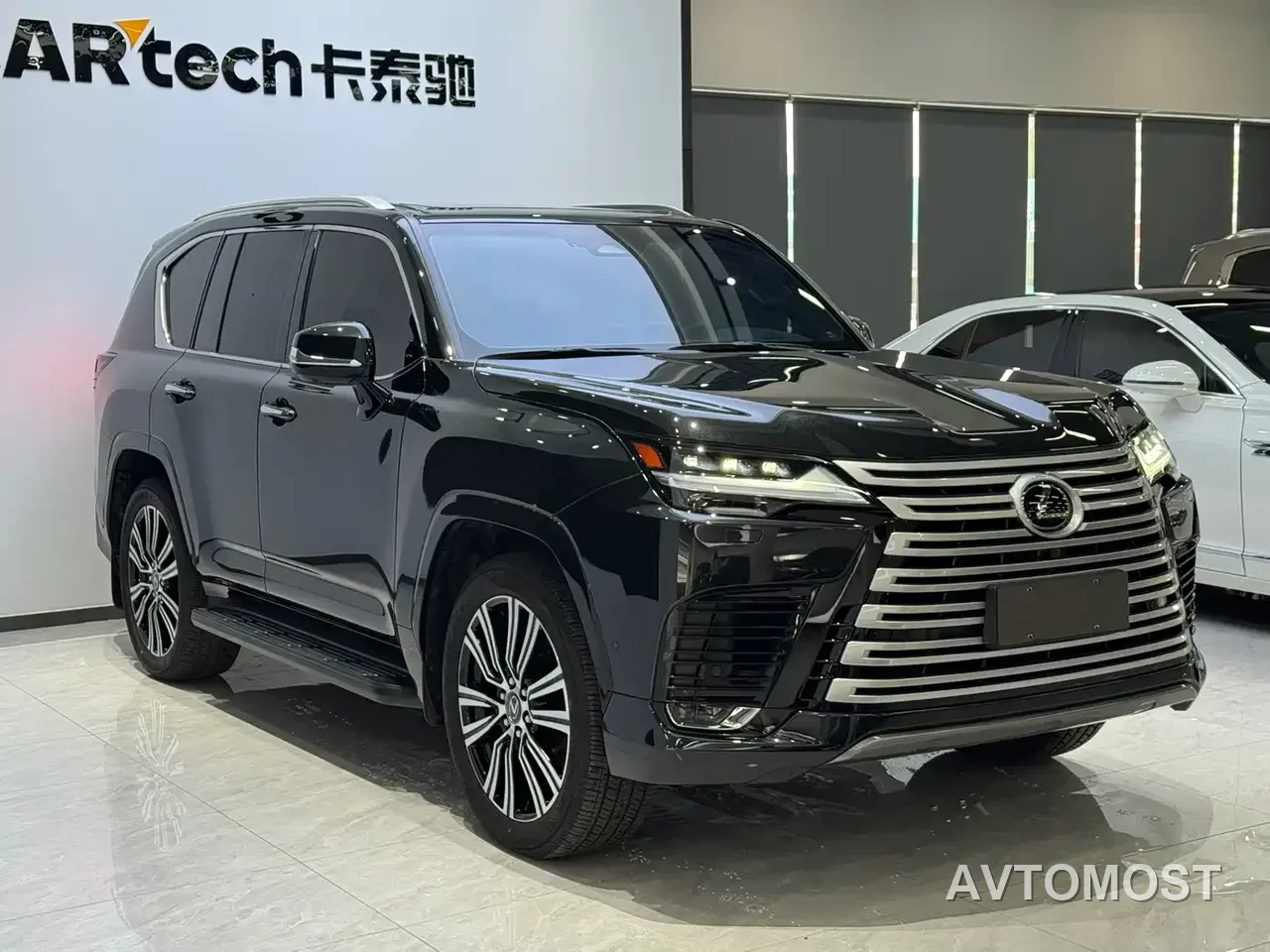 Lexus LX 2025 700h Boundary Edition — фото 3