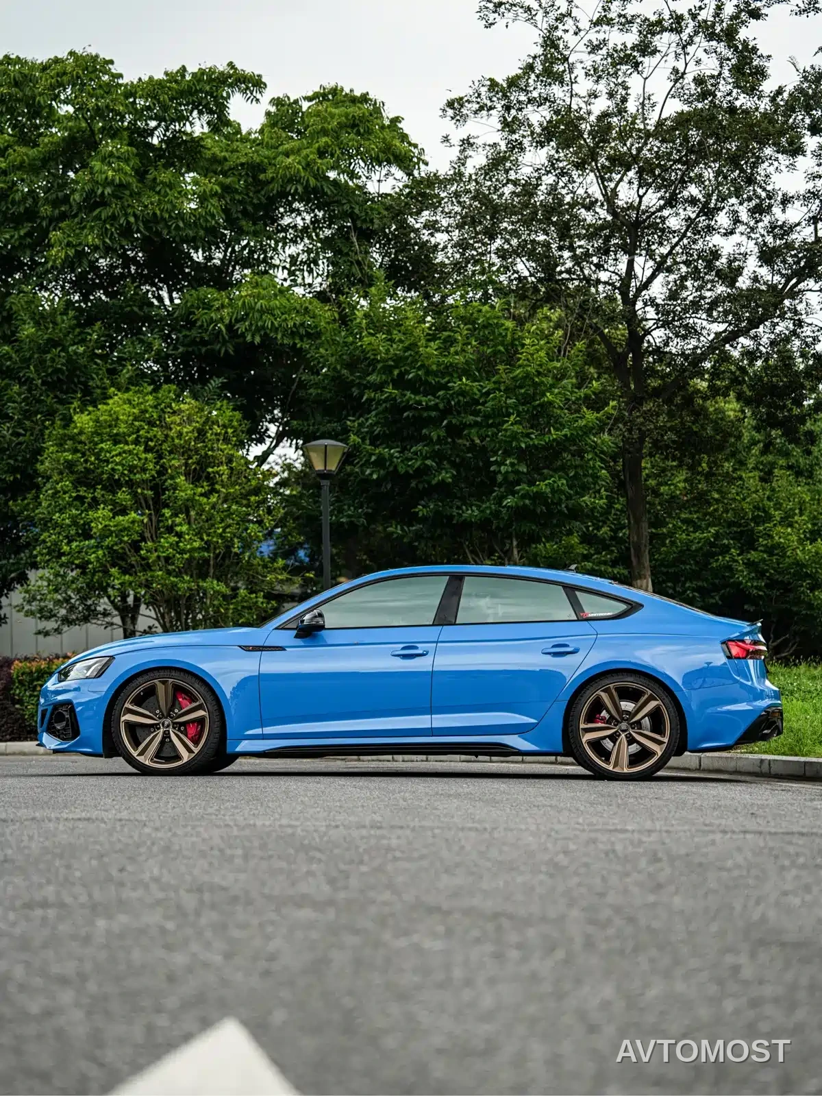 Audi RS 5 2021 RS 5 2.9T Sportback Dark Gold Edition — фото 3