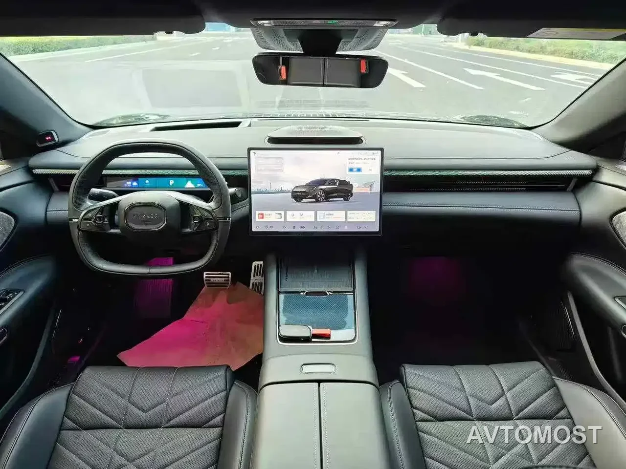 Lynk & Co 10 EM-P 2025 Model 120km Base Version — фото 3