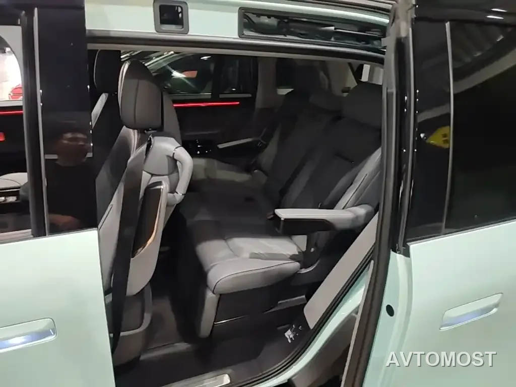 Zeekr MIX 2025 Smart Driving Edition — фото 23