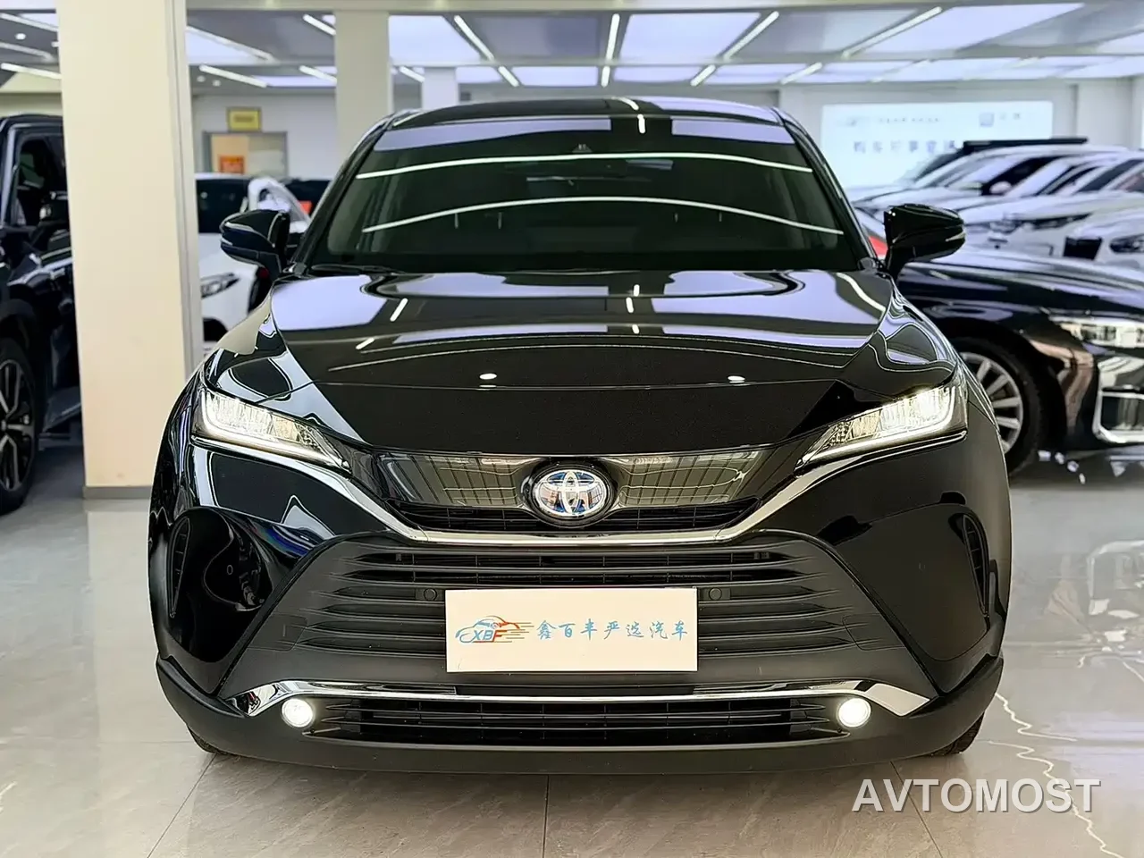 Toyota Lingfang HARRIER 2022 Hybrid 2.5L CVT 2WD Luxury Edition — фото 1