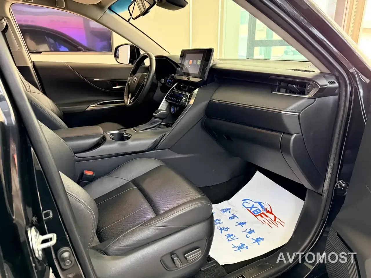 Toyota Lingfang HARRIER 2022 Hybrid 2.5L CVT 2WD Luxury Edition — фото 9
