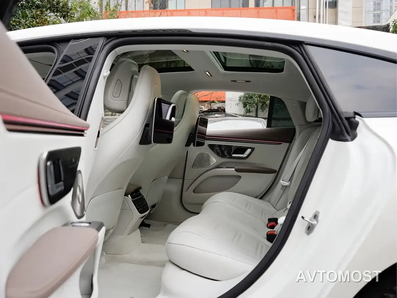 Mercedes-Benz EQS AMG 2022 AMG EQS 53 4MATIC+ — фото 12