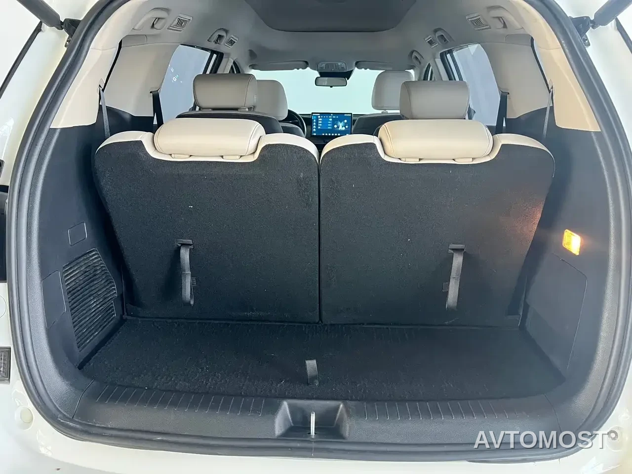 BYD Song MAX New Energy 2022 DM-i 105KM Executive Edition — фото 8