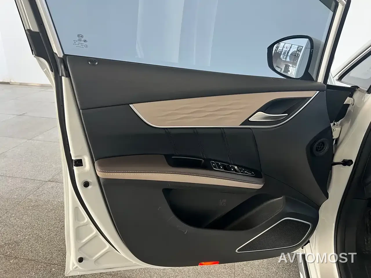 BYD Song MAX New Energy 2022 DM-i 105KM Executive Edition — фото 17