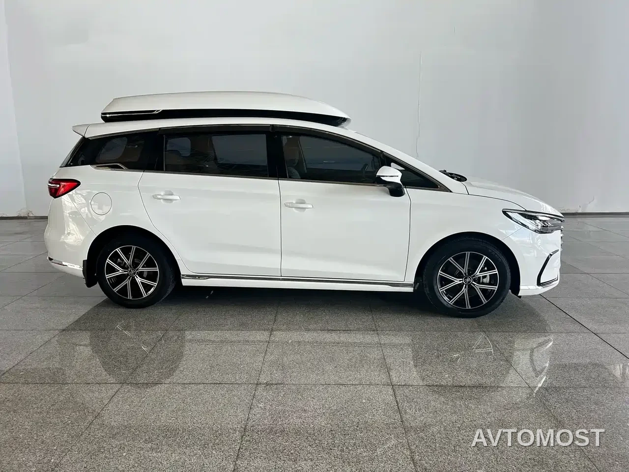 BYD Song MAX New Energy 2022 DM-i 105KM Executive Edition — фото 29