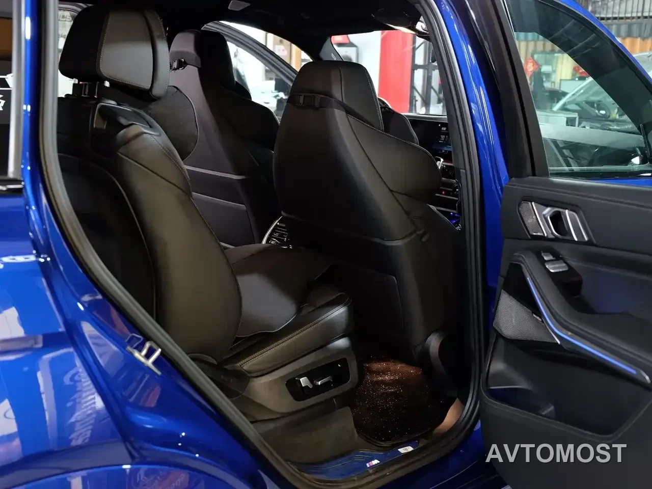 BMW X7 M60i 2026 Model Year xDrive M60i — фото 12
