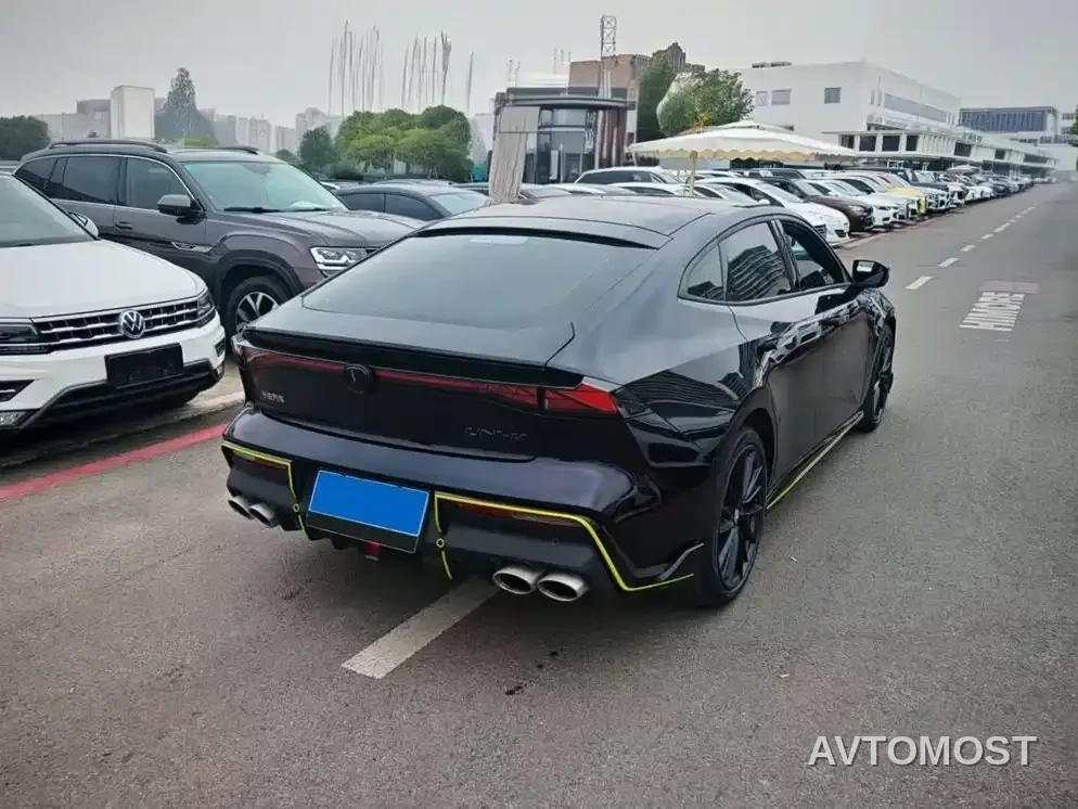 Changan UNI-V 2022 1.5T Sport Edition — фото 4