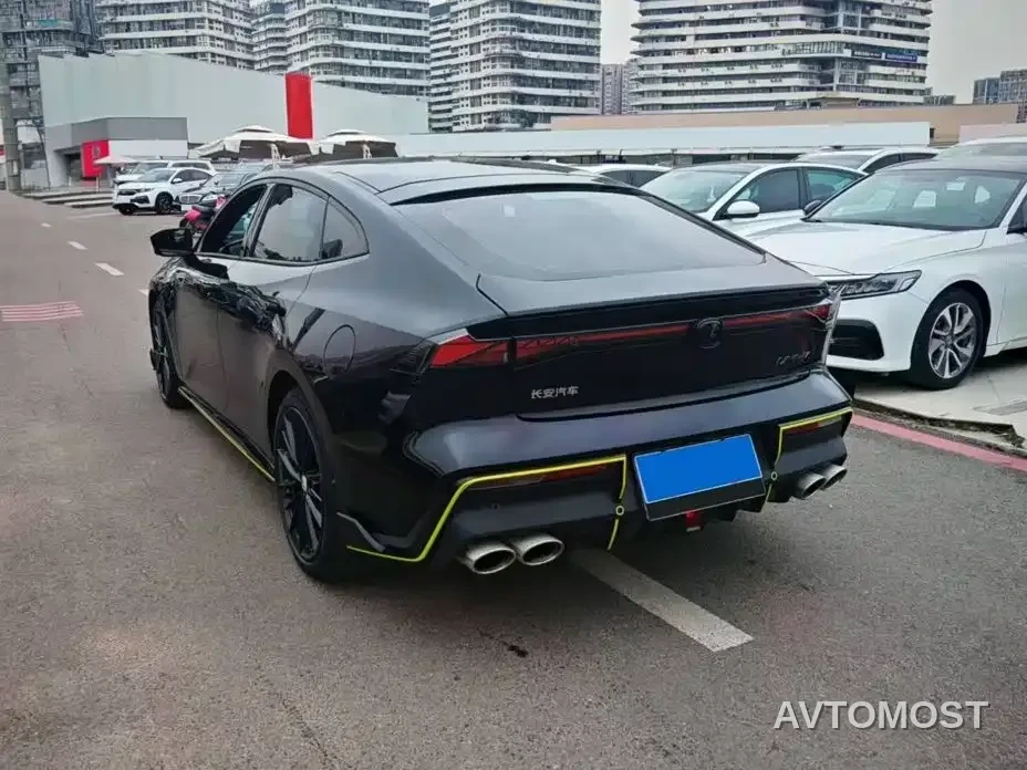Changan UNI-V 2022 1.5T Sport Edition — фото 5