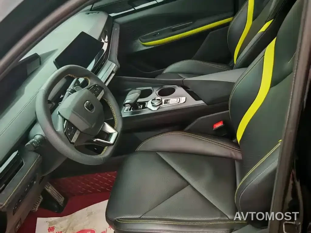 Changan UNI-V 2022 1.5T Sport Edition — фото 6