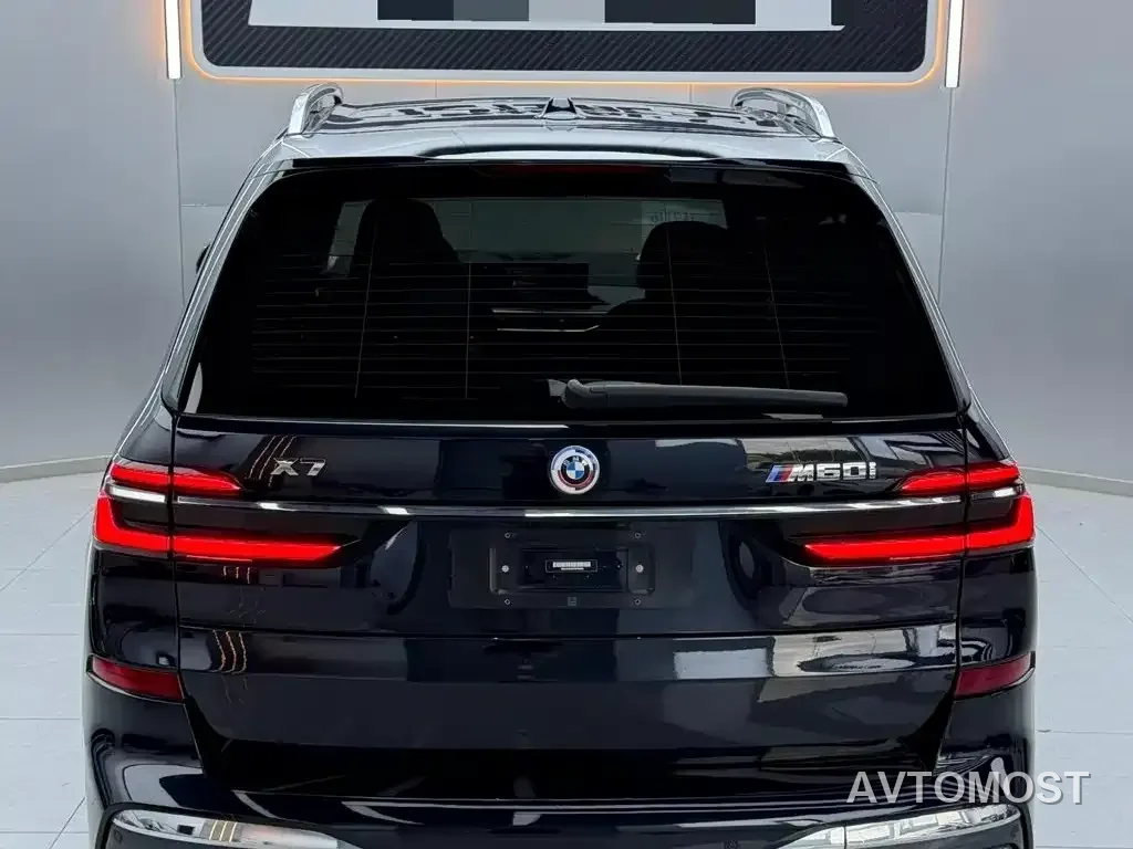 BMW X7 M60i 2023 xDrive M60i — фото 9