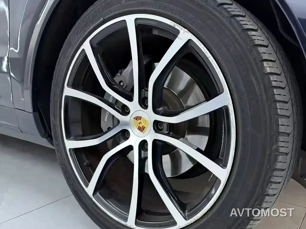 Porsche Cayenne 2023 Cayenne 3.0T Platinum Edition — фото 2