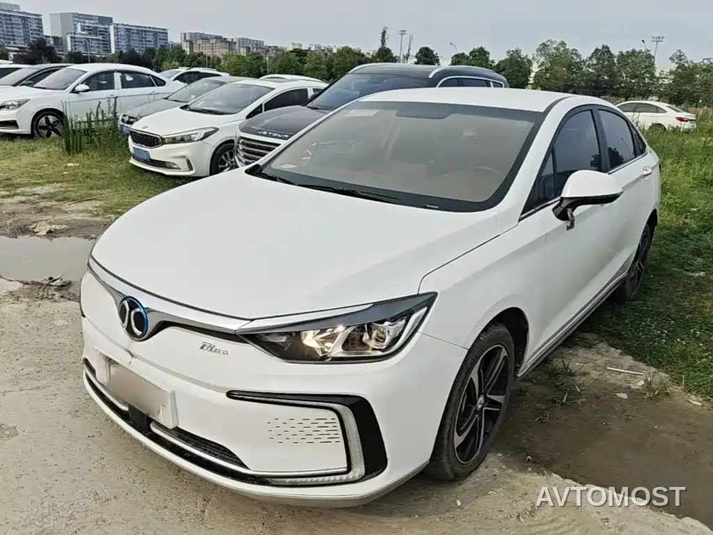 BAIC Beijing EU5 2019 R500 Smart Wind Edition — фото 1