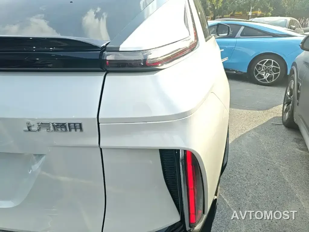 Cadillac IQ Rui Ge 2024 RWD Standard Range Luxury Edition — фото 8