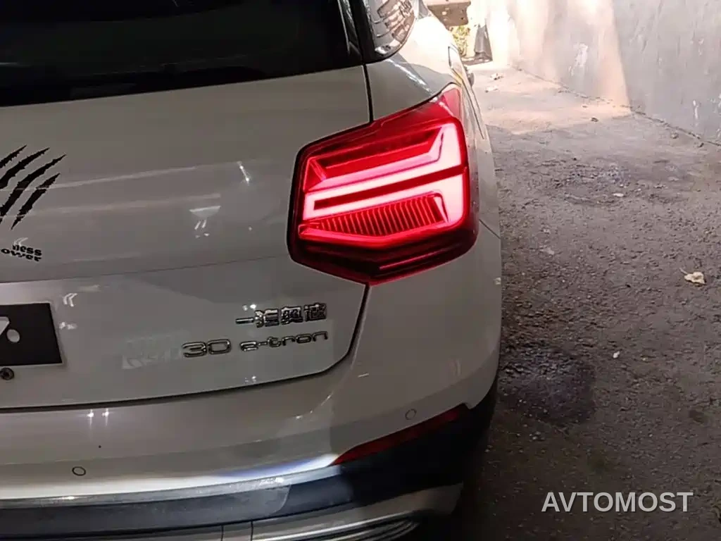 Audi Q2L e-tron 2019 Q2L e-tron Pure Electric Smart Enjoyment — фото 8
