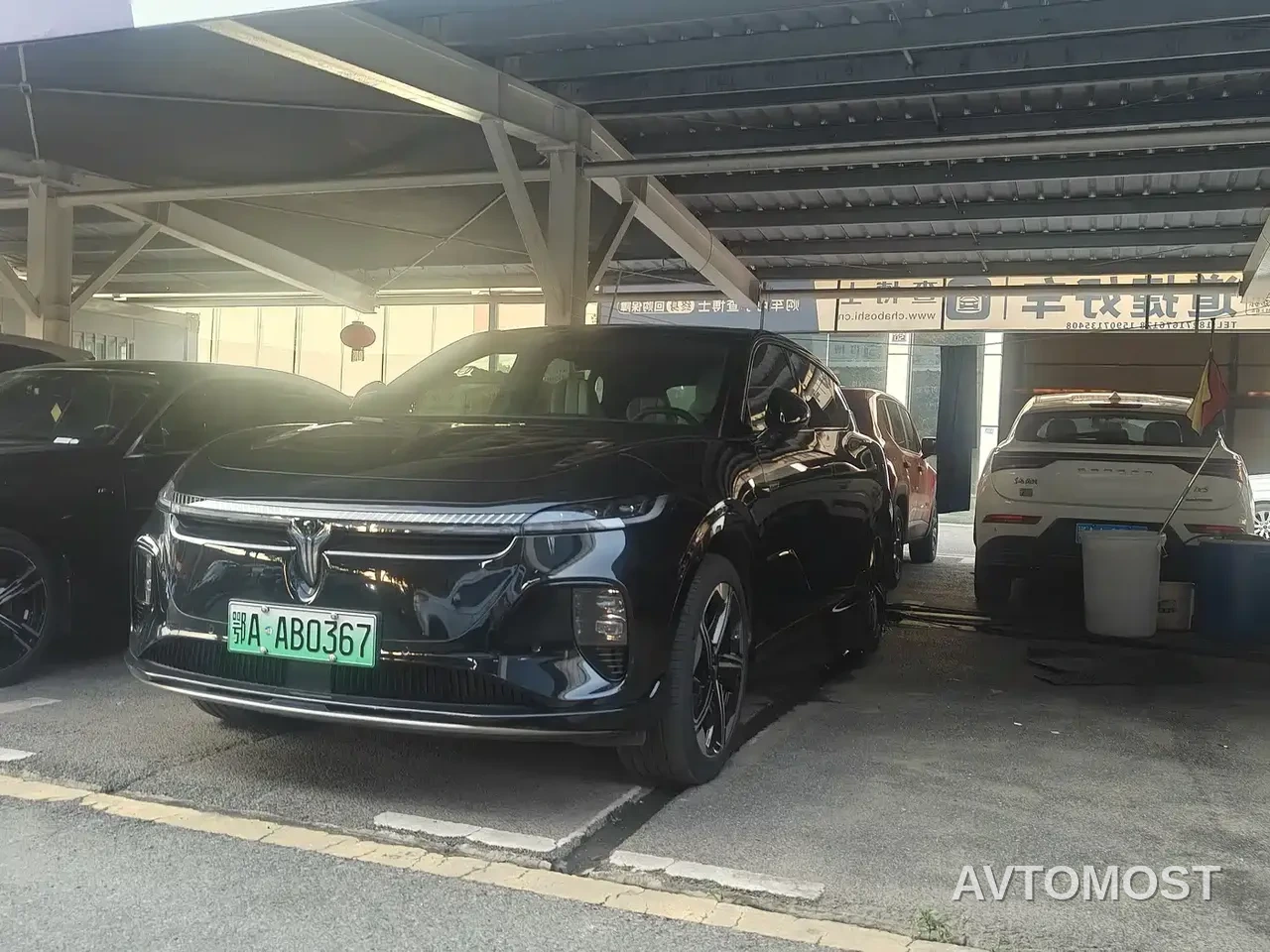Voyah Zhiyin 2024 Long Range Super Charging Edition — фото 3