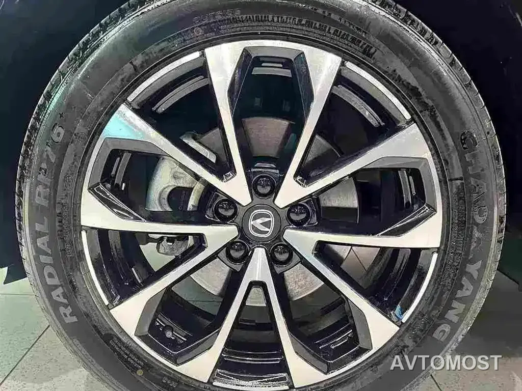 Changan UNI-Z New Energy 2024 Blue Whale Smart Electric iDD 125km Excellence Model — фото 14