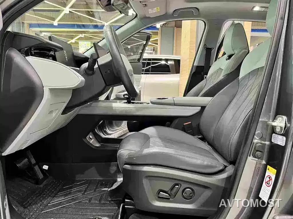 Changan UNI-Z New Energy 2024 Blue Whale Smart Electric iDD 125km Excellence Model — фото 18